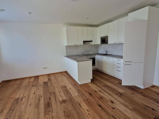 3 Zimmer Wohnung mit großer Terrasse in Wien Großjedlersdorf