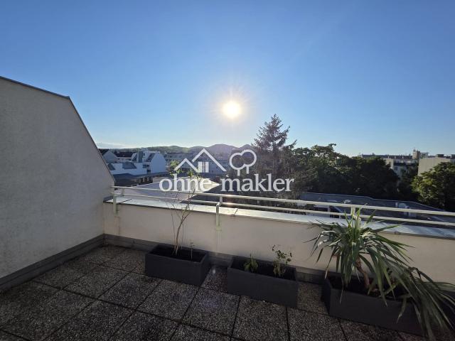 3 Zimmer Wohnung mit großer uneinsehbarer Terrasse und einer weiteren kleinen Terrasse