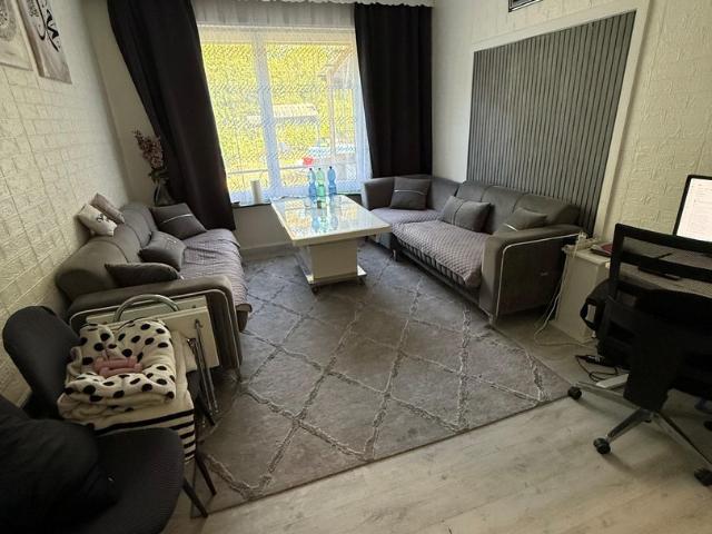 3 Zimmer Wohnung mit großzügigem Privatgarten und Terrasse