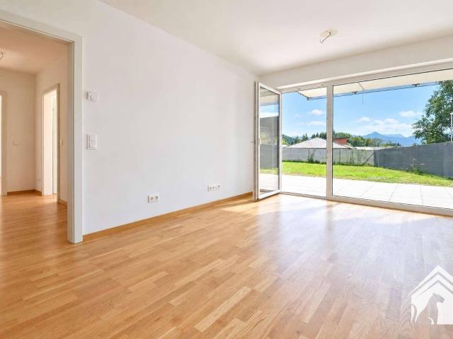 3 Zimmer Wohnung mit großzügiger Terrasse & viel Platz im Freien