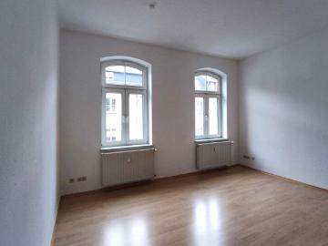 3 Zimmer Wohnung mit Küchenzeile und Balkon!