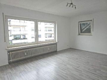 3 Zimmer Wohnung mit Loggia