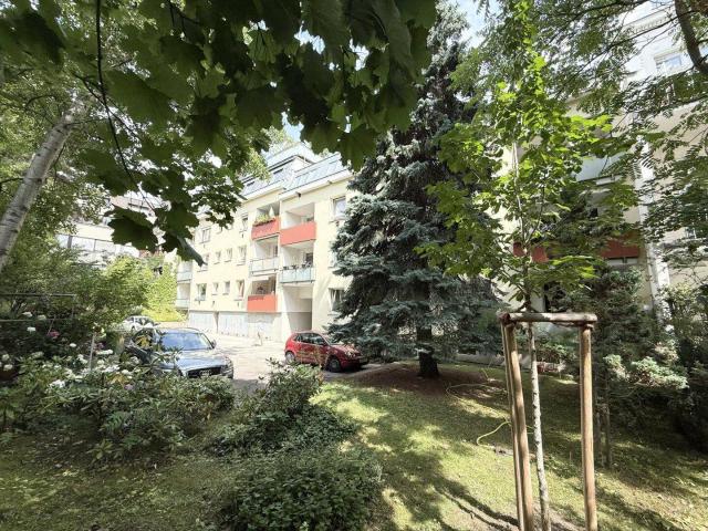 3 Zimmer Wohnung mit Loggia in bester Lage von 1180 Wien zu kaufen! SANIERUNGSBEDÜRFTIG