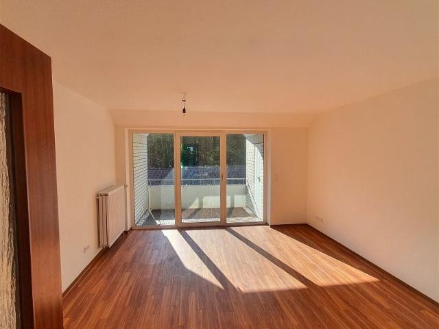 3 Zimmer Wohnung mit Loggia in gepflegtem 4 Parteienhaus in Marklohe zu vermieten