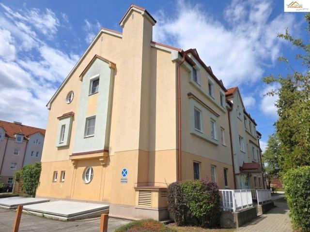 3 Zimmer Wohnung mit Loggia, Stellplatz und kompletter Möblierung in Neunkirchen