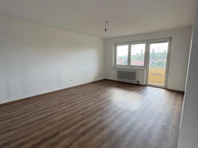 3 Zimmer Wohnung mit Loggia, Top 11