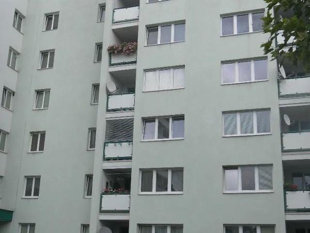 3 Zimmer Wohnung mit Loggia, Top 21
