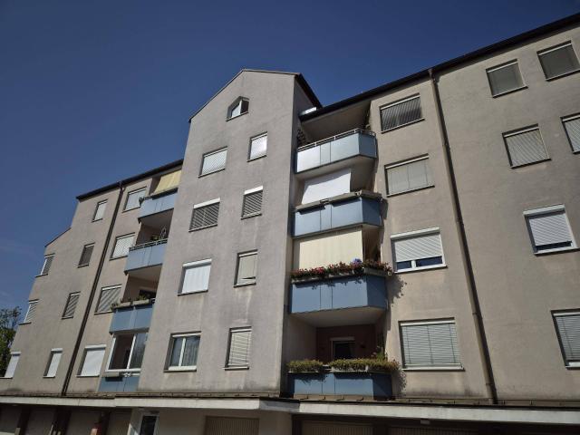 3 ZIMMER WOHNUNG MIT LOGGIA UND KFZ ABSTELLPLATZ