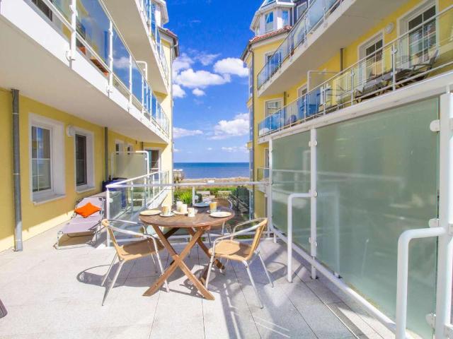 3 Zimmer Wohnung mit Meerblick und zwei Balkone an der Promenade in Seebad Bansin