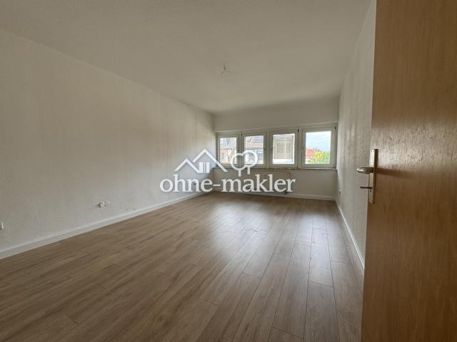 3 Zimmer Wohnung mit neuem Laminat und praktischem Grundriss