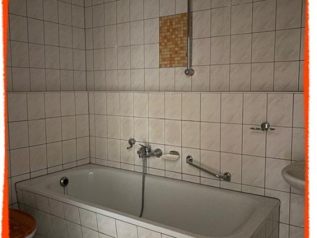 3 Zimmer Wohnung mit Personenaufzug in Zwickau zu vermieten!