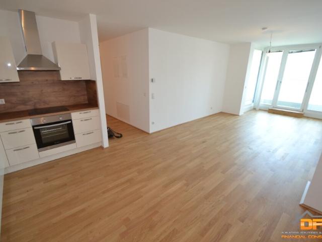 3 Zimmer Wohnung mit riesigem Balkon in zentraler Wohnlage Nähe U3