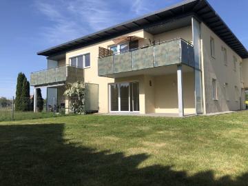 3 Zimmer Wohnung mit sehr großem Eigengarten