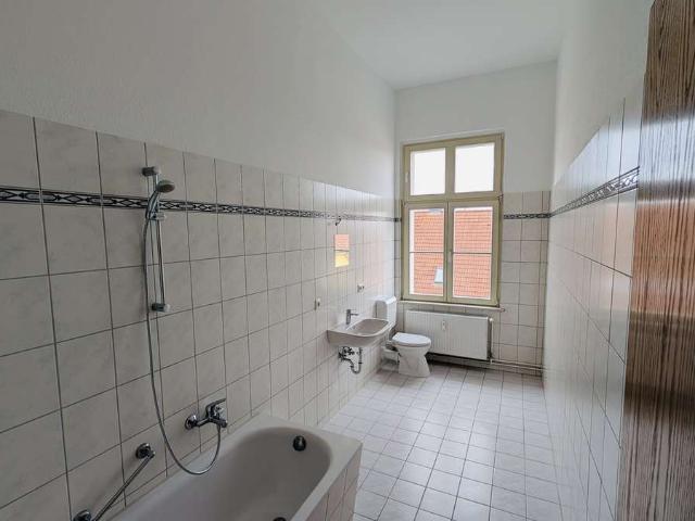 3 Zimmer Wohnung mit Stellplatz im historischen Neustrelitzer Wohnhaus