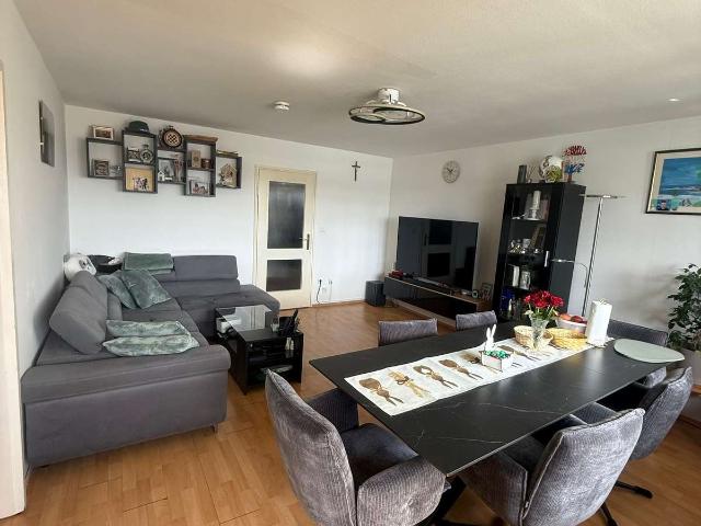 3 Zimmer Wohnung mit Süd Balkon und Blick ins Grüne in München Feldmoching
