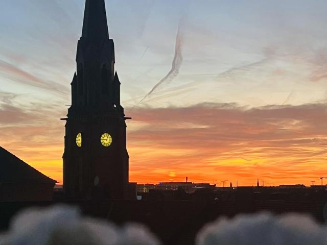 3 Zimmer Wohnung mit Süd West Loggia & Blick über Nürnberg