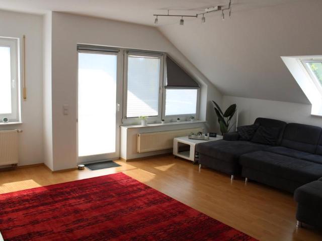 3 Zimmer Wohnung mit Südbalkon, EBK, Gäste WC Universitätsnähe