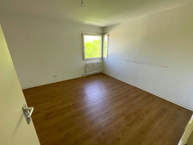 3 Zimmer Wohnung mitten im Zentrum mit Stellplatz und großer Dachterrasse!