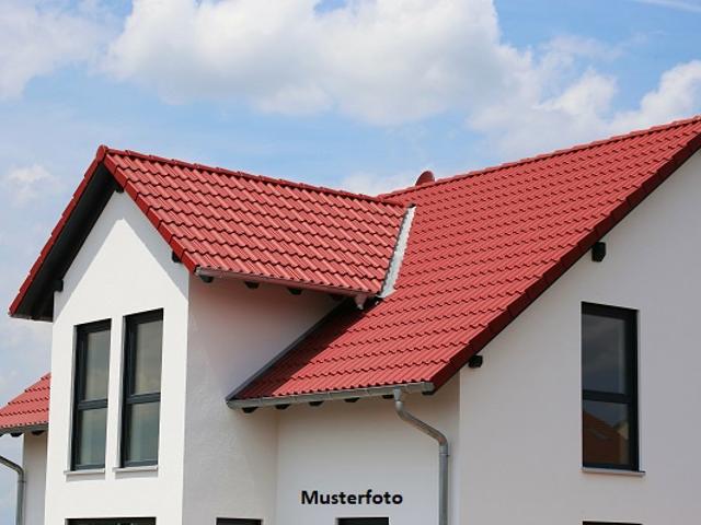 3 Zimmer Wohnung nebst Balkon und Gartenfläche