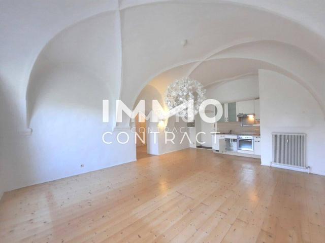 3 Zimmer Wohnung am Stadtplatz im großer Terrasse auch als Wohngemeinschaft geeignet!