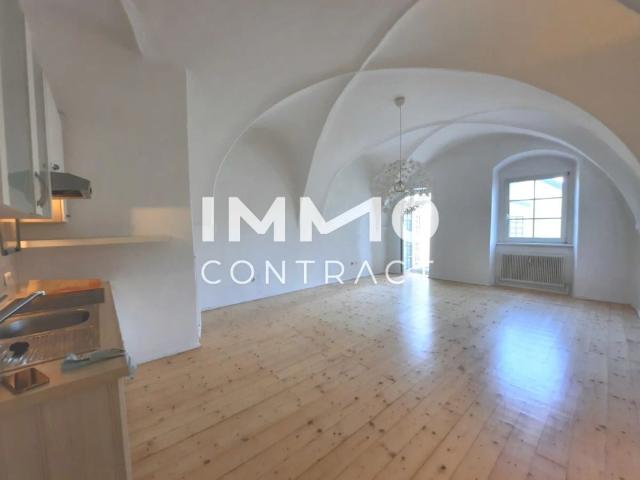 3 Zimmer Wohnung am Stadtplatz mit großer Terrasse auch als Wohngemeinschaft geeignet!