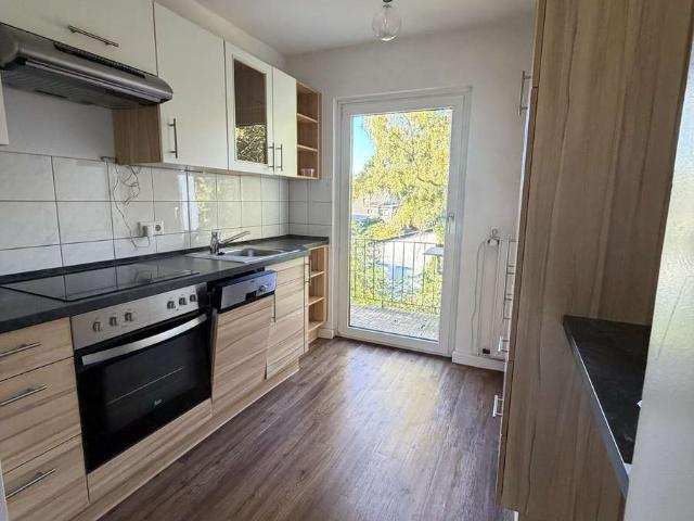 3 Zimmer Wohnung + Balkon & Garage in ruhiger Lage und dennoch Zentral