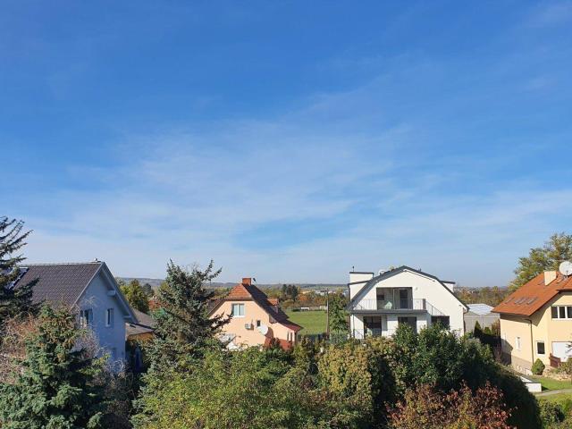 3 Zimmer Wohnung, Dachgarten, Balkon, Klimaanlage, KFZ Garagenplatz aktuell vermietet
