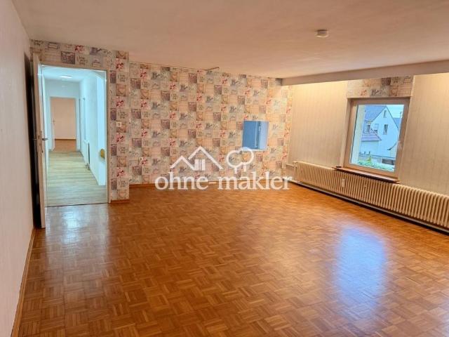 3 Zimmer Wohnung, EBK, Balkon, Garage
