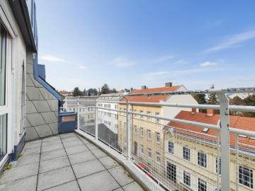 3 Zimmer Wohnung im Dachgeschoss mit Terrasse! Nähe Bahnhof Liesing!