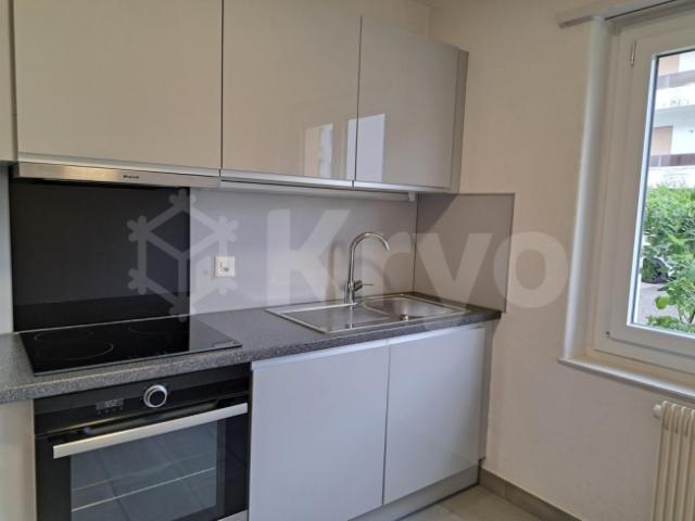 3 ZIMMER WOHNUNG IM ERDGESCHOSS MIT BALKON