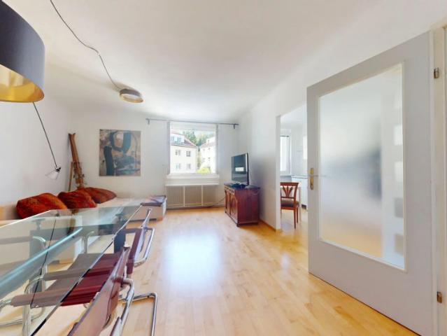 3 Zimmer Wohnung im Zentrum von Perchtoldsdorf | Balkon mit Blick auf die Burg