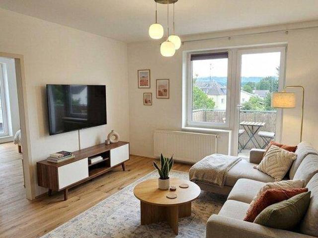 3 Zimmer Wohnung im Zentrum von Vöcklabruck. Hofseitig mit Grünblick Eigennutzung oder Vermietung Gratis TG Stellplatz Provisionsfrei