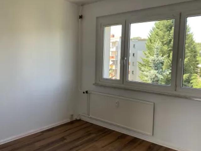 3 Zimmer Wohnung im 4. Obergeschoss – mit Balkon und Weitblick