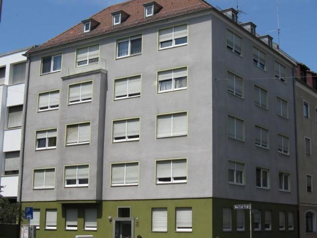 3 Zimmer Wohnung im 4. OG ohne Balkon kein Aufzug