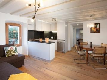 3 Zimmer in einem ruhigen Quartier des «Alten Dorfes mit Parkplatz