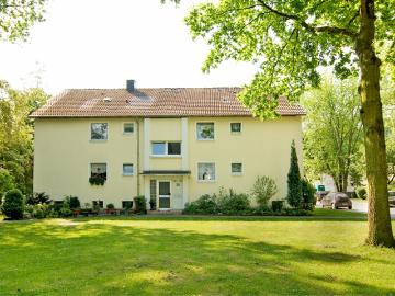 Perfekte Wohnlage, Erdgeschoss mit Balkon