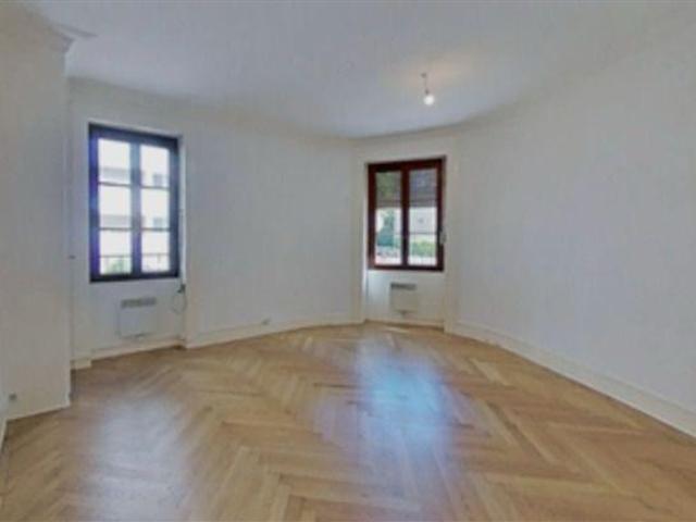 3 Zimmer Wohnung in Plainpalais