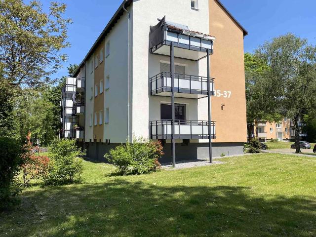 3 Zimmer Wohnung in schöner Wohnsiedlung