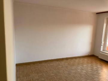 3 Zimmer Wohnung in Voecklamarkt 71m2 renovierungsbeduerftig Ohne Marklergebühren!