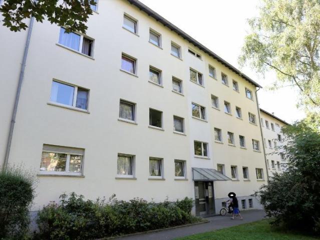 3 Zimmer Wohnung in Wiesbaden Biebrich mit Balkon und Keller