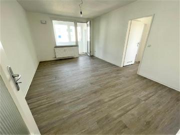 3 Zimmer Wohnung mit Loggia in Wolfsburg Vorsfelde