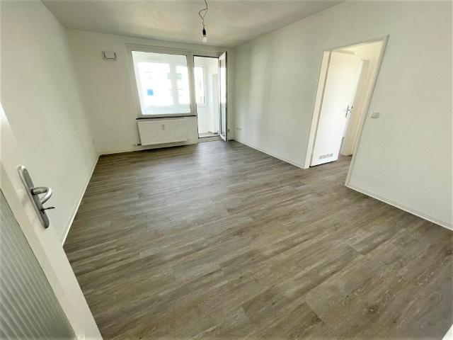 3 Zimmer Wohnung mit Loggia in Wolfsburg Vorsfelde