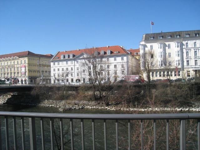 Sanierte 3 Zimmer Wohnung nahe Südtiroler Platz Provisionsfrei!