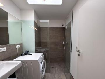 Wohnung zur Miete in 6840 - Balkon, Terrasse