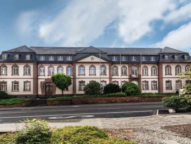 3 Zimmer Wohnung Wintergarten Stellplatz Frankfurt Höchst
