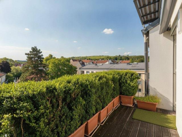 3 Zimmer Wohnung zum Wohlfühlen mit West Außenfläche inklusive Küche – Ruhe, Grünblick und perfekte Anbindung Garage