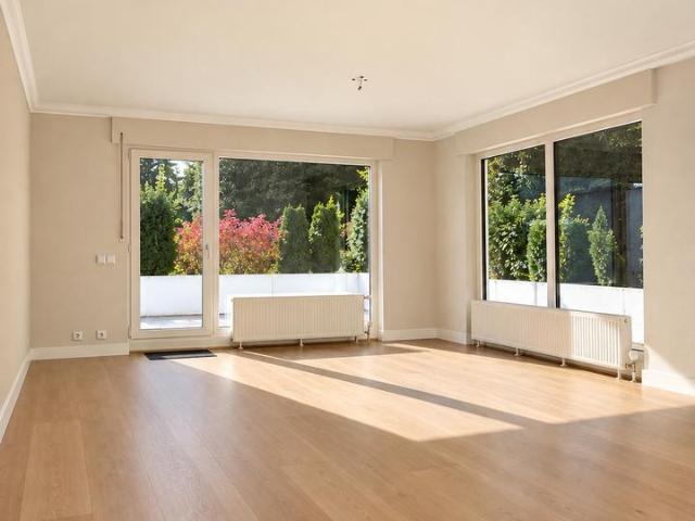 3 Zimmer Wohnung, zwei Terrassen, Küche, Naturnah