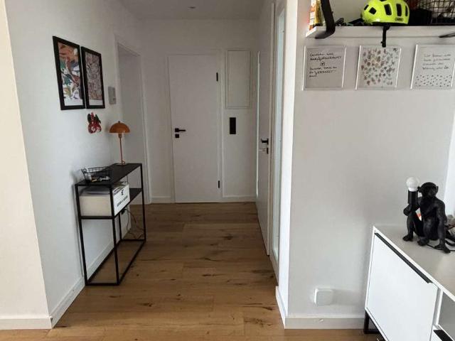 3 Zimmer Wohnung, 2 Balkone, Garage & Stellplatz, zentrale Lage