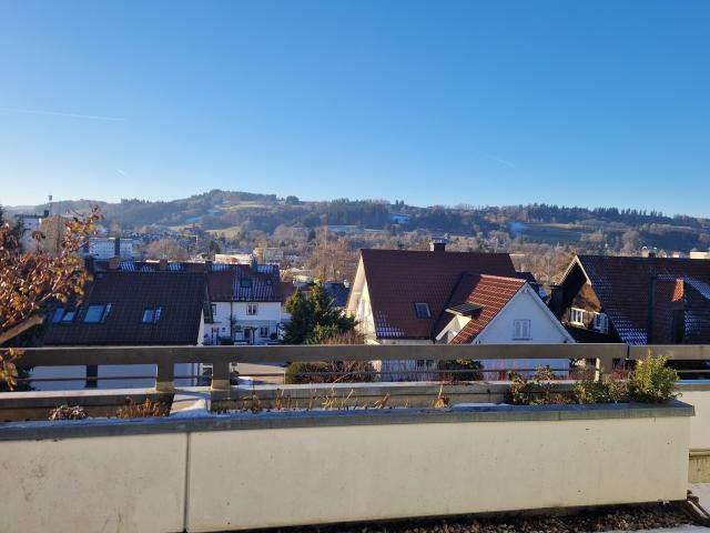 schöne 3 Zimmer Wohnung mit großer Terrasse