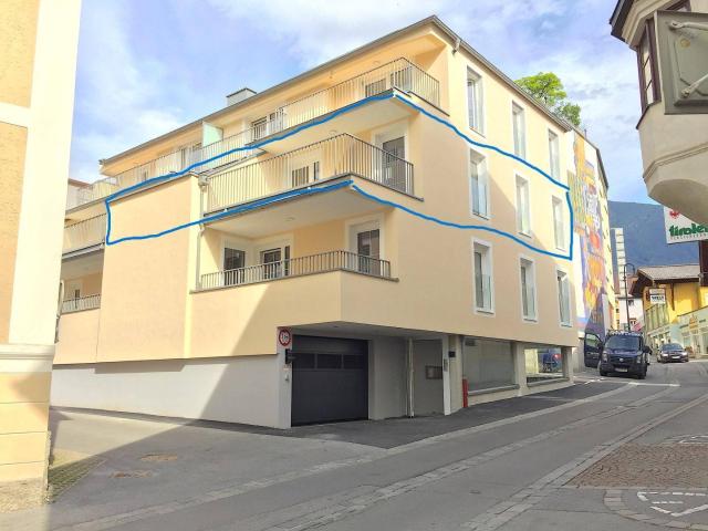 3 Zimmer Wohnung 85m2 mit großer Terrasse und 2 Parkplätzen